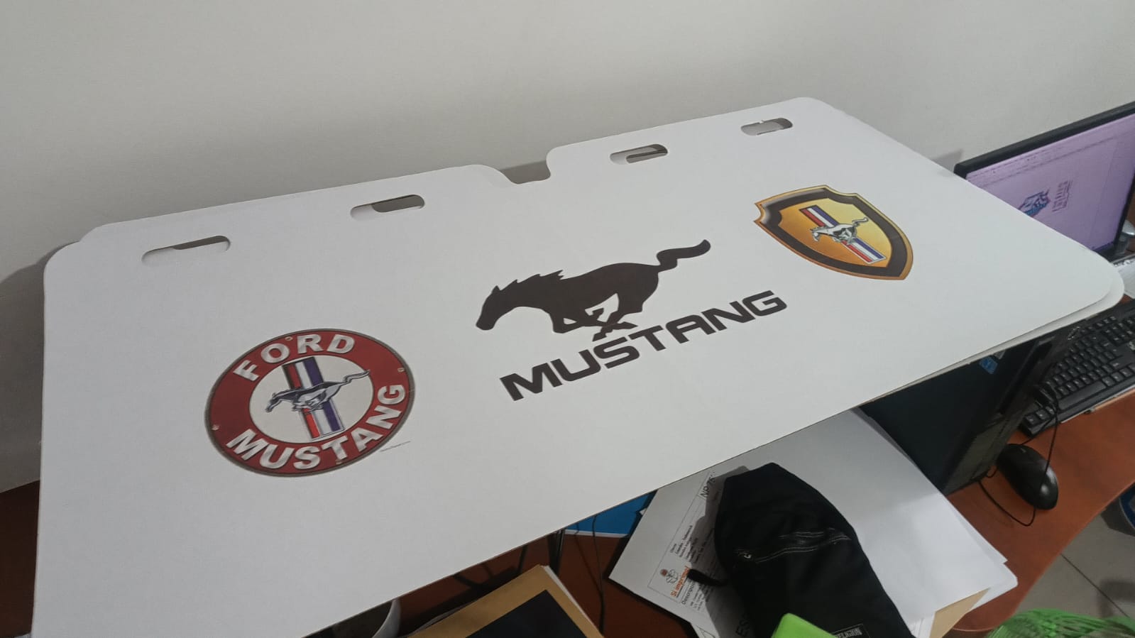 Parasoles 120x57cm Microcorrugado Impreso a Color Troquelados