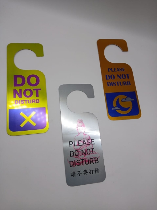 Door Hanger Para Puertas Hoteles Metalizados - Imagen 3